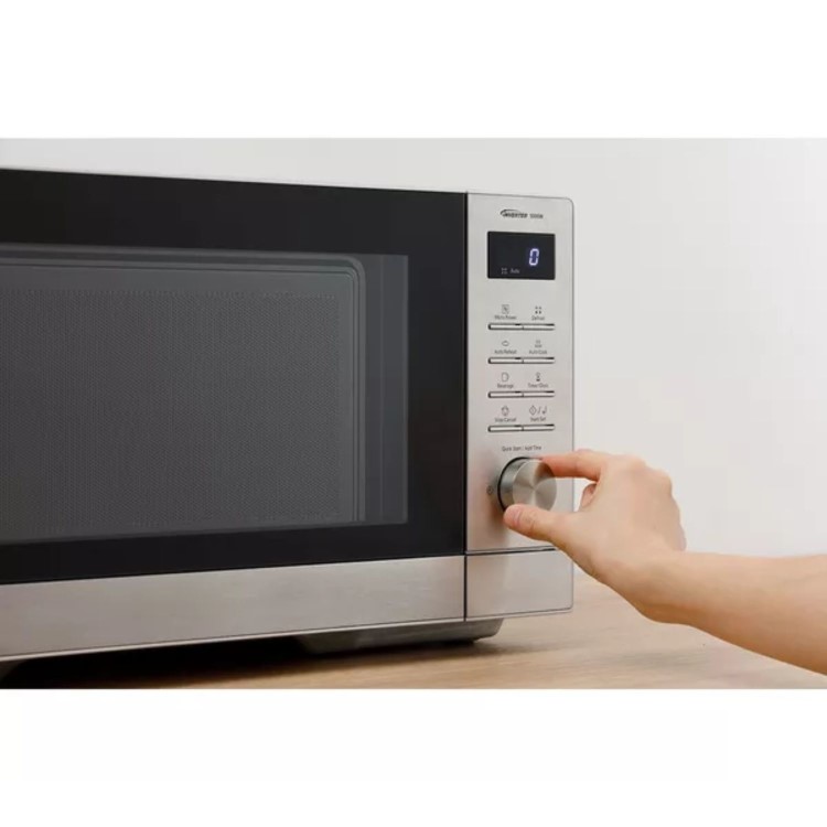 Panasonic NN-SD37QSBPQ 29L Solo Microwave Oven Stainless Steel – 1000W Inverter Technology Large Capacity Digital Microwave with Auto Cook Programmes