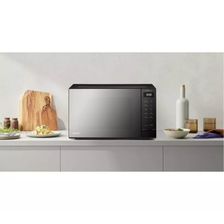 Panasonic NN-ST65QBBPQ 32L Solo Inverter Microwave Oven Black – 1000W Family-Size Microwave with Inverter Technology Auto Cook Programmes & Turbo Defrost
