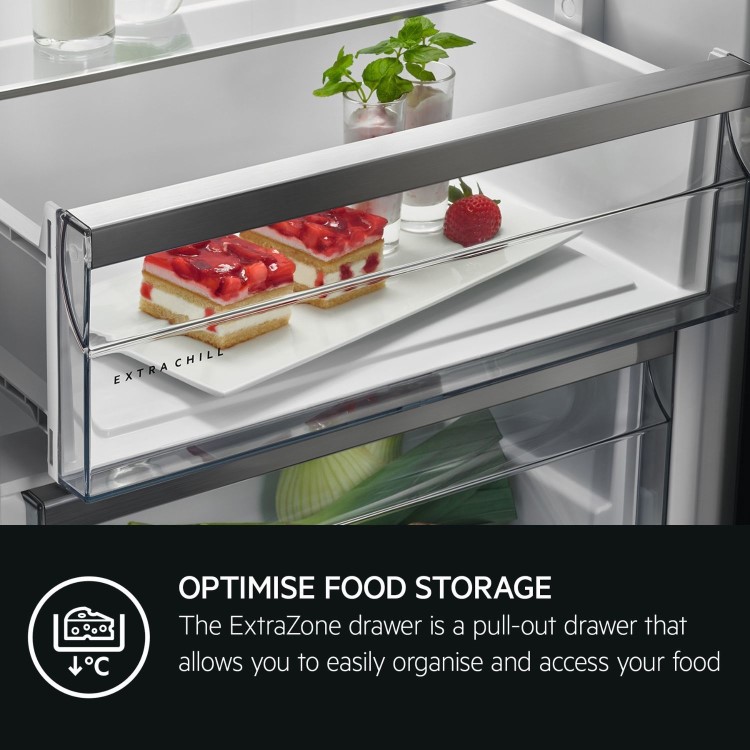 AEG Series 7000 248 Litre 70/30 Integrated Fridge Freezer