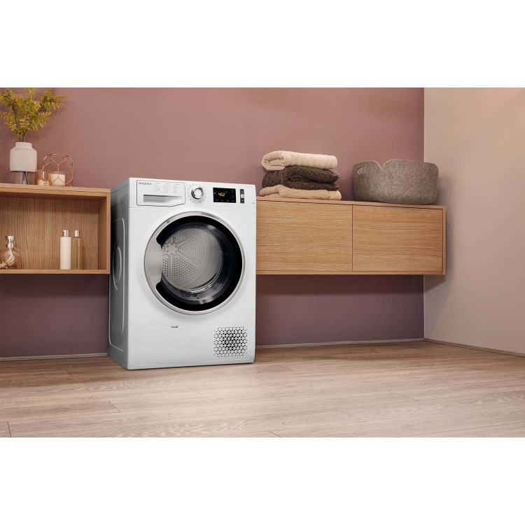 Refurbished Hotpoint ActiveCare NTM1182XB Freestanding Heat Pump 8KG Tumble Dryer