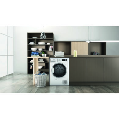 Refurbished Hotpoint NTM1192SK Freestanding Heat Pump 9KG Tumble Dyer White