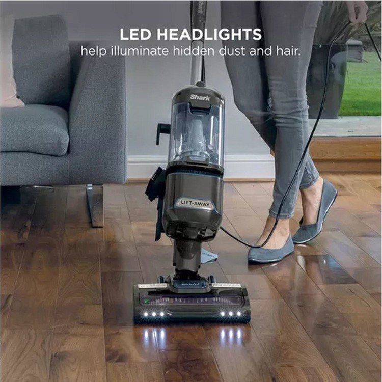 Shark NV603UK Classic Lift-Away Upright Corded Vacuum Cleaner