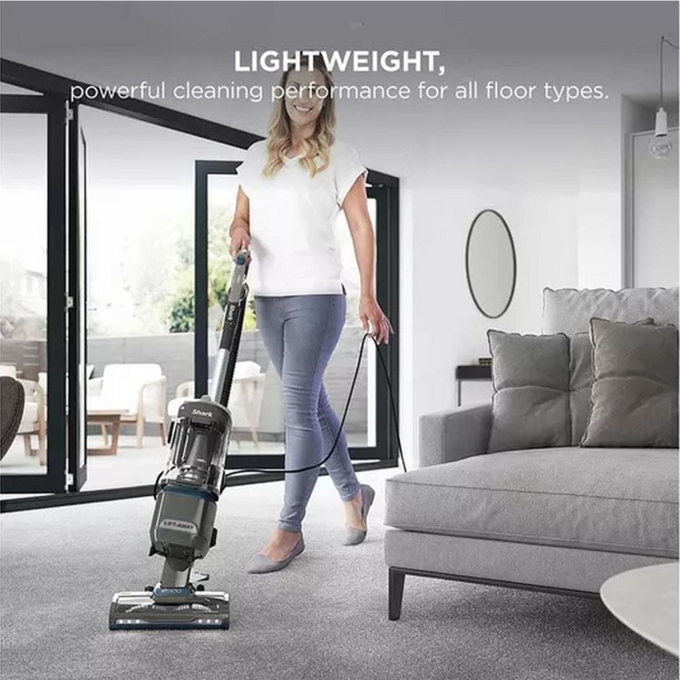 Shark NV603UK Classic Lift-Away Upright Corded Vacuum Cleaner