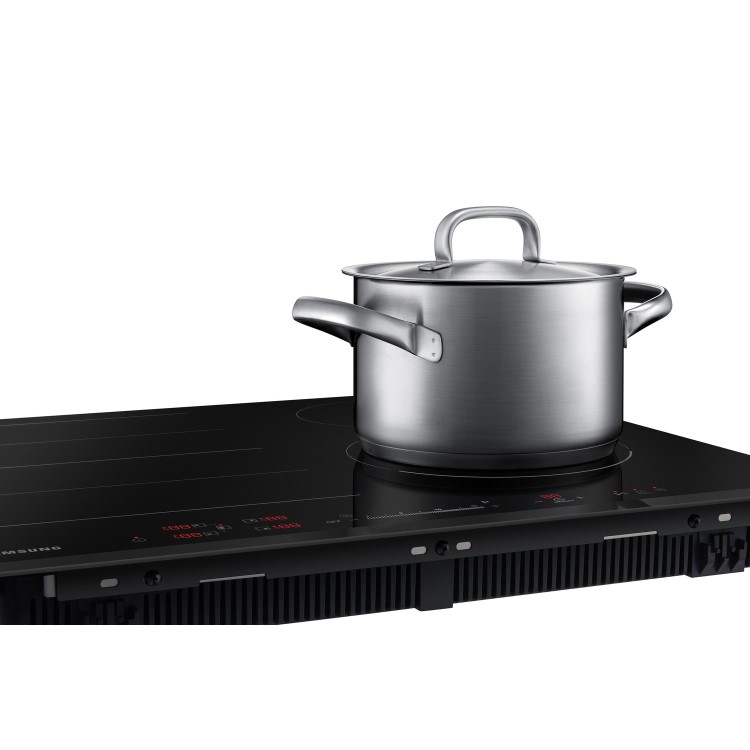 GRADE A1 - Samsung NZ64N7757GK 60cm Four Zone Induction Hob with Flex Zone Plus and Wi-Fi Connectivity