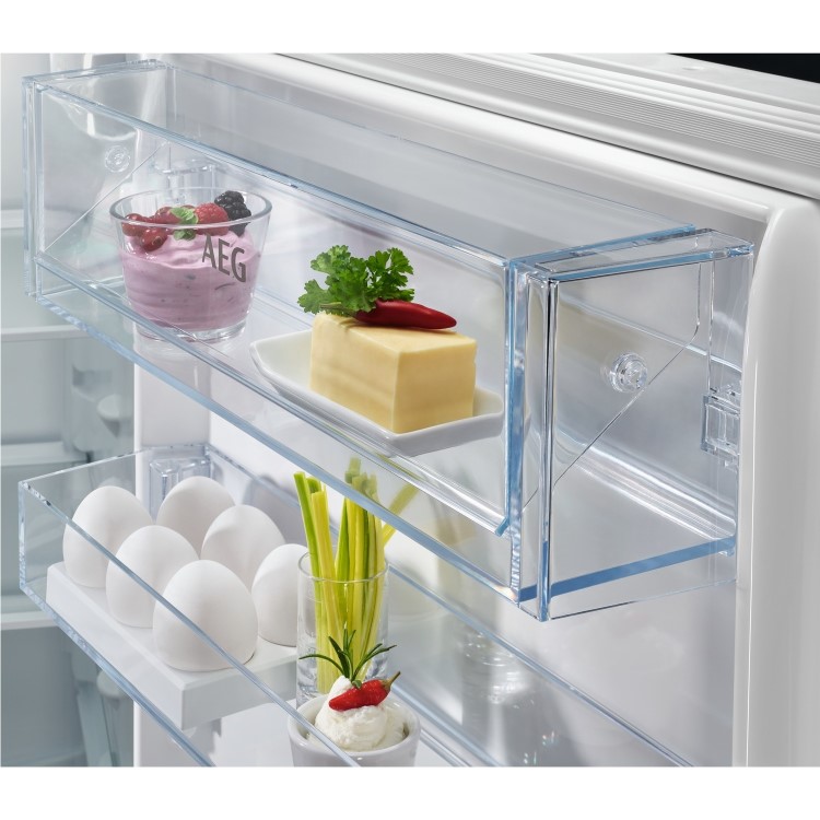 AEG 239 Litre 50/50 Integrated Fridge Freezer