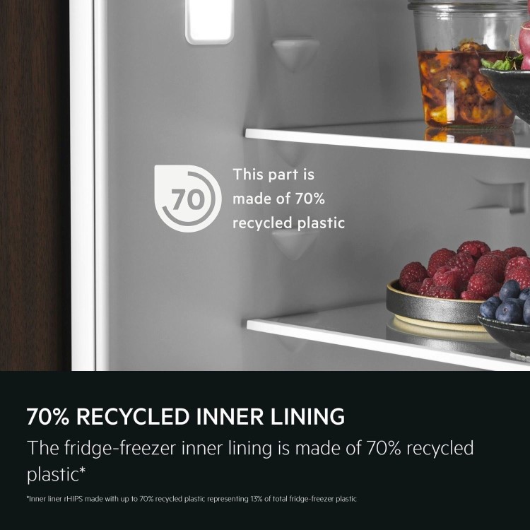AEG Series 7000 244 Litre 70/30 Integrated Fridge Freezer