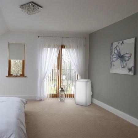 GRADE A1 - 18000 BTU 5.2kW Portable Air Conditioner with Heat Pump for Rooms up to 46 sqm