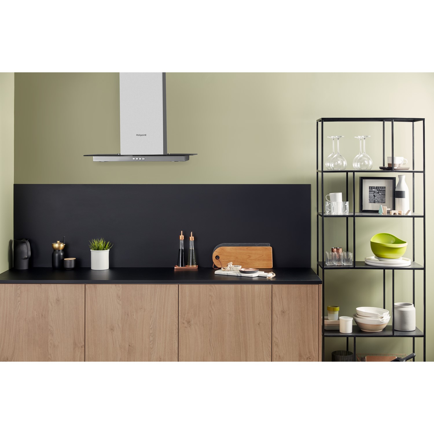 Hotpoint PHFG64FLMX 60cm Chimney Cooker Hood  With Flat 