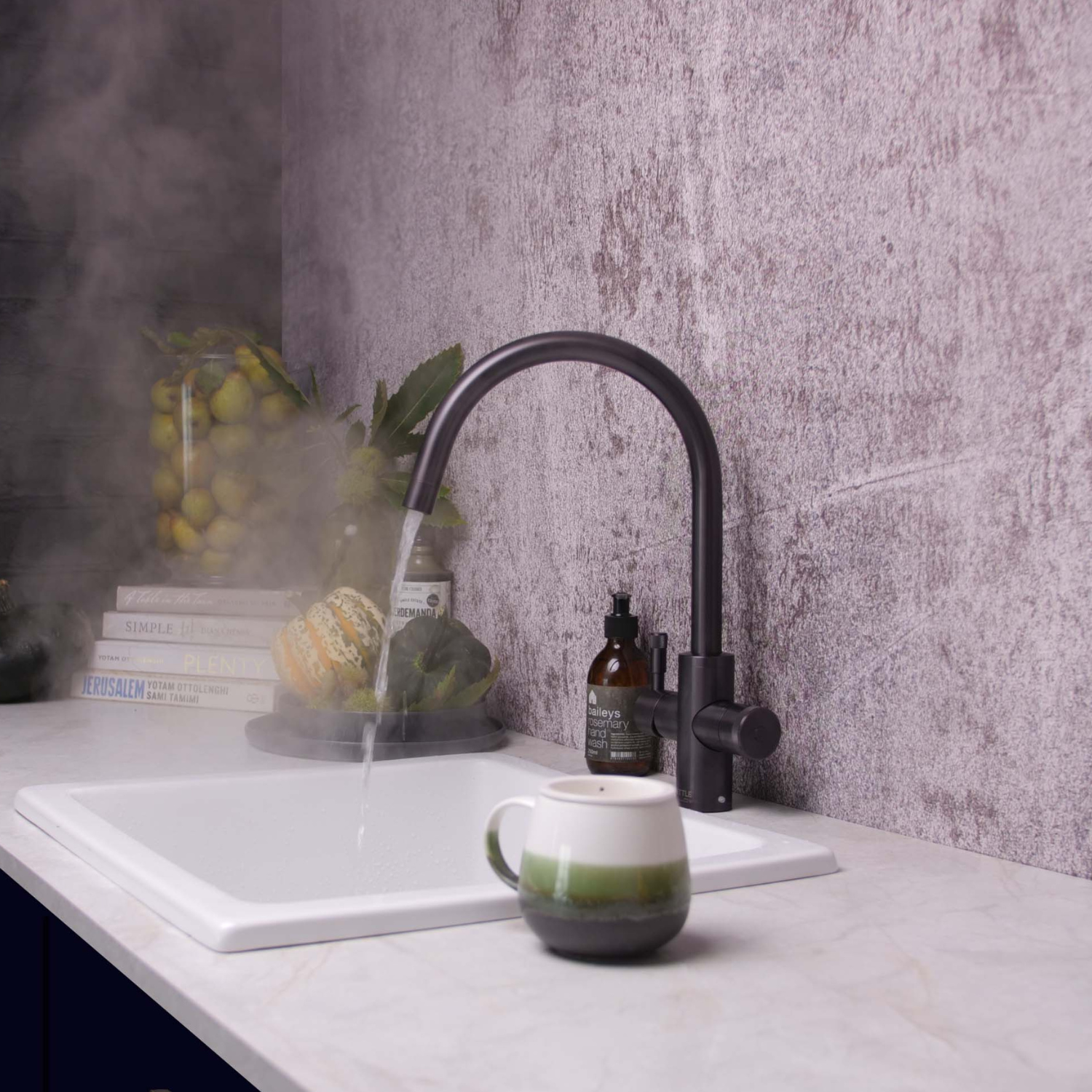 QETTLE Signature Modern 4 in 1 Instant Boiling Water Tap 4 Litre - Gunmetal Round Spout