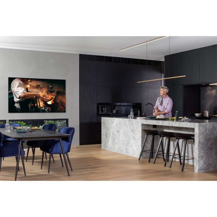 Samsung QE82Q800TATXXU 82" 8K Ultra Sharp HD HDR10+ Smart QLED TV with Bixby Alexa and Google Assistant