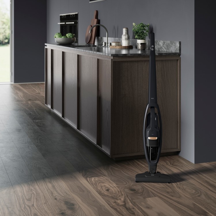 Refurbished AEG QX6 2-in-1 Cordless Vacuum Cleaner