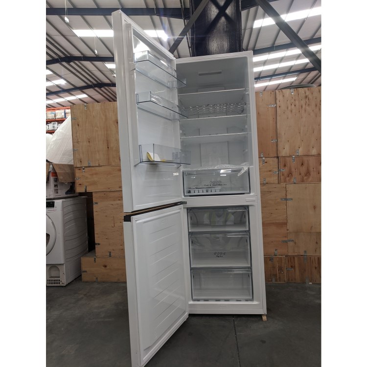 Refurbished Hisense RB388N4BW10UK Freestanding 302 Litre 60/40 Fridge Freezer