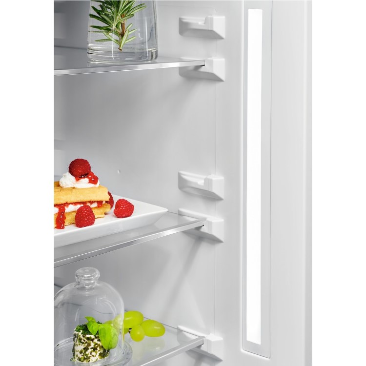 Refurbished AEG RCB732E5MX Freestanding 324 Litre 60/40 Fridge Freezer Silver
