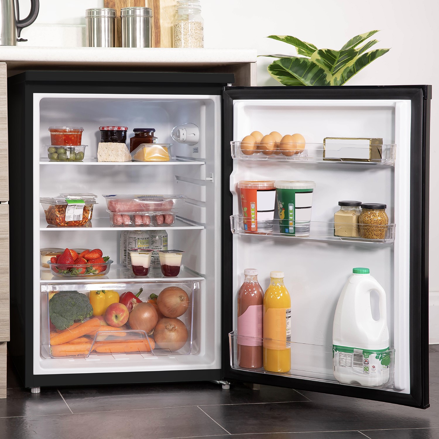 Russell Hobbs 131 Litre Undercounter Larder Fridge Black RH55UCLF4B