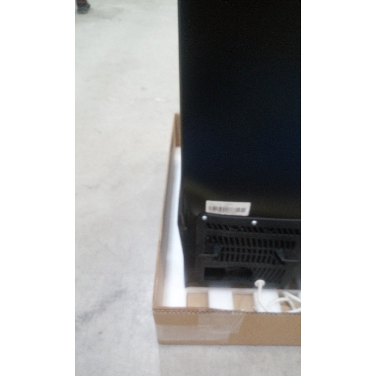 Refurbished Refurbished Russell Hobbs RHCF99B 99 Litre Chest Freezer