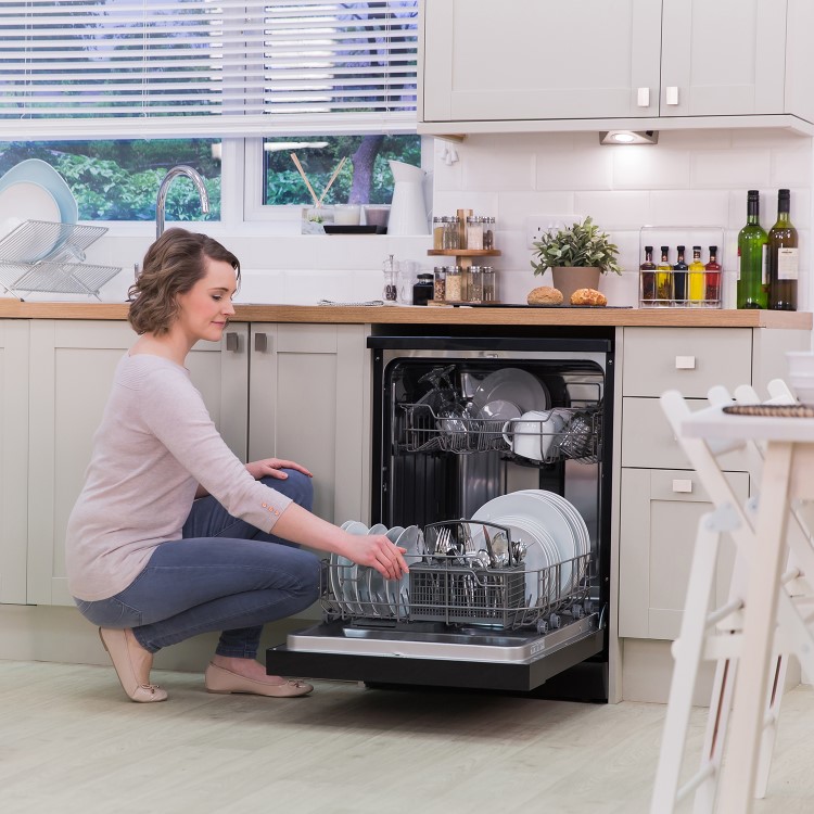 Russell Hobbs 12 Place Freestanding Dishwasher - Black