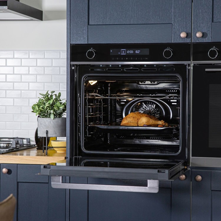Refurbished Russell Hobbs RHEO7201DS 60cm Single Built In Electric Oven Black