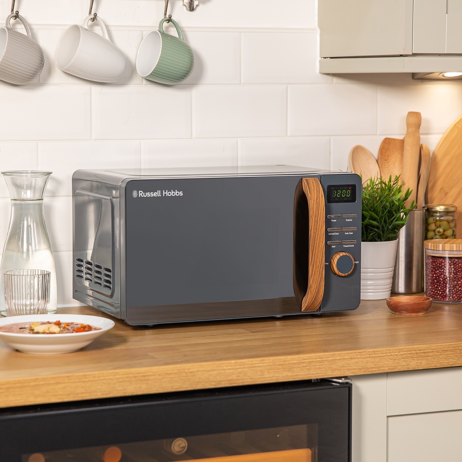 Russell Hobbs Scandi Digital Microwave Review: Stylish and cheap