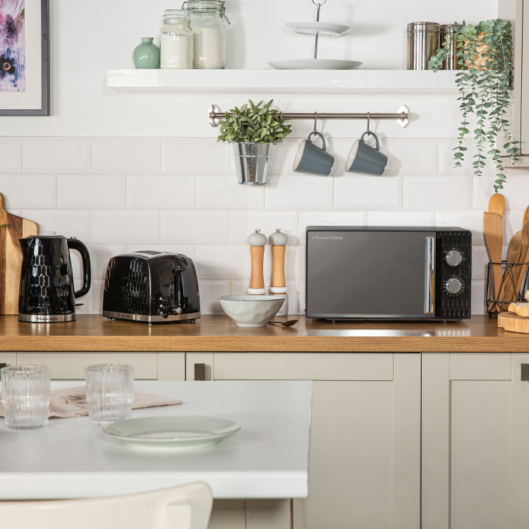 Russell Hobbs 17L Honeycomb Microwave - Black
