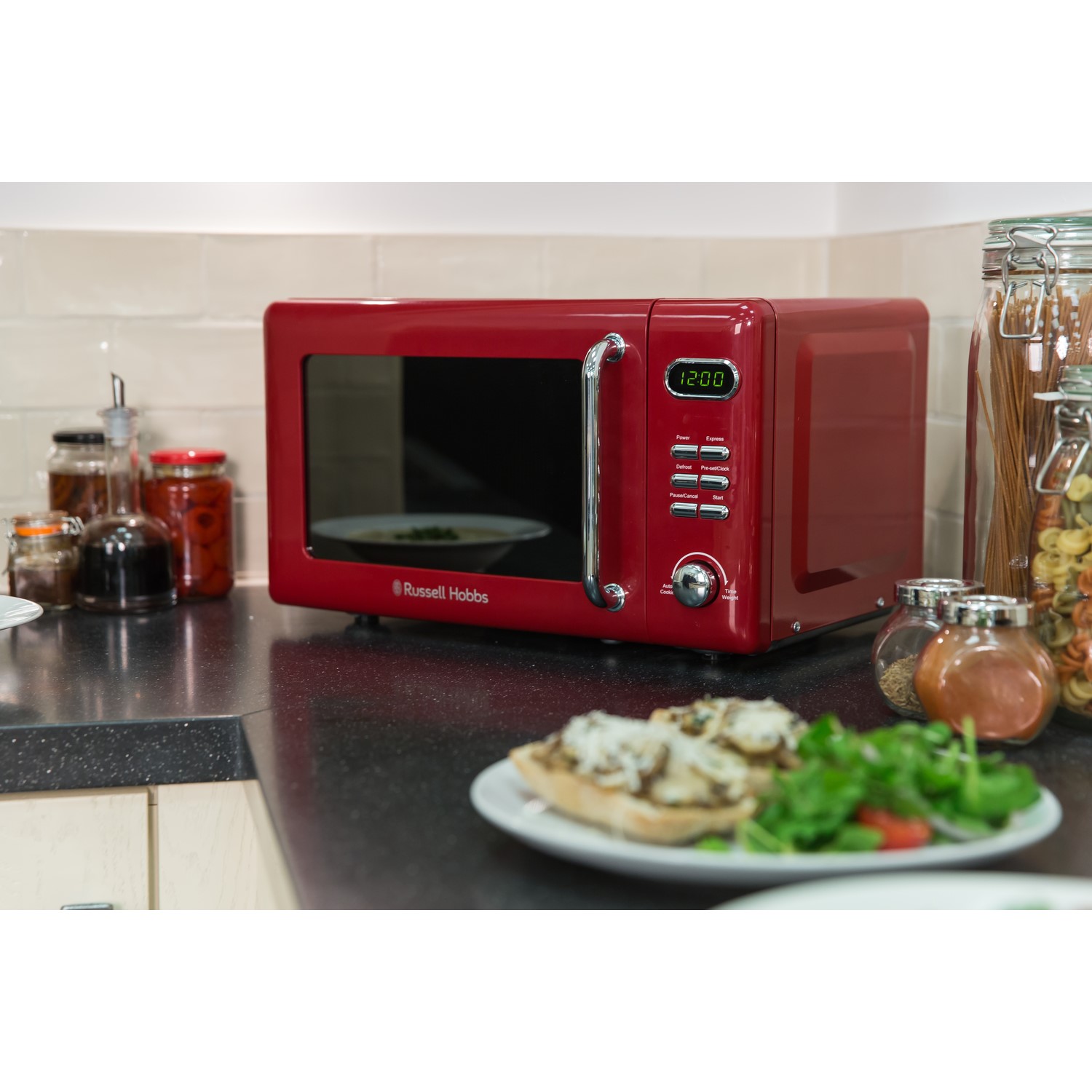 Russell Hobbs RHRETMD706R 17L 700W Russell Hobbs RHRETMD706R 17L Retro