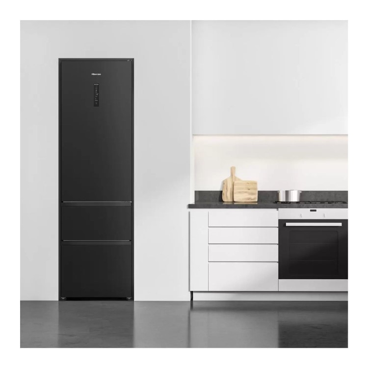 Hisense 368 Litre 60/40 Freestanding Fridge Freezer - Black