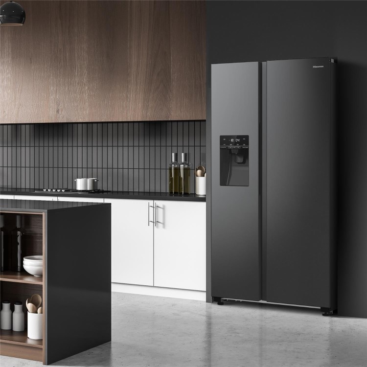Hisense 566 Litre Side-By-Side American Fridge Freezer - Black