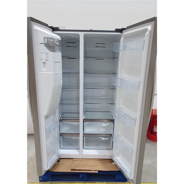 Refurbished Hisense RS694N4IIF Freestanding 562 Litre American Fridge Freezer