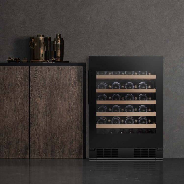 Refurbished Hisense 46 Bottle Freestanding Wine Cooler - Black