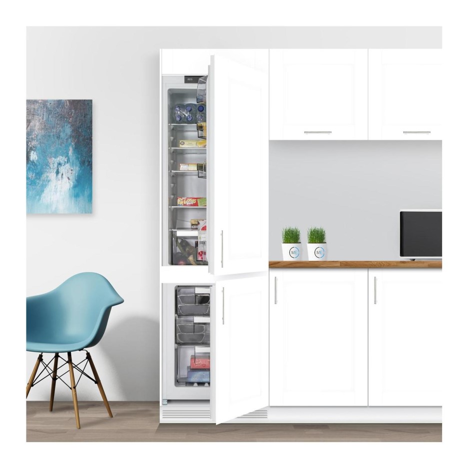 AEG SCE8181VTS 273 Litre Integrated Fridge Freezer 70/30 Split Frost Free 55cm Wide White