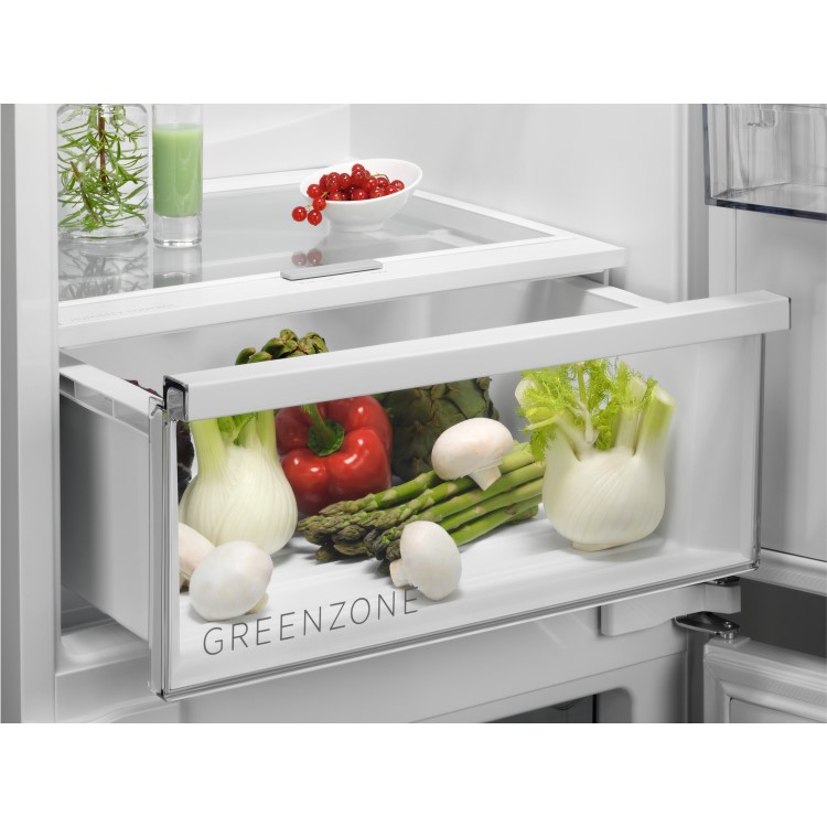 AEG 247 Litre 70/30 Integrated Fridge Freezer