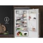 AEG 8000 Series 244 Litre 70/30 Integrated Fridge Freezer