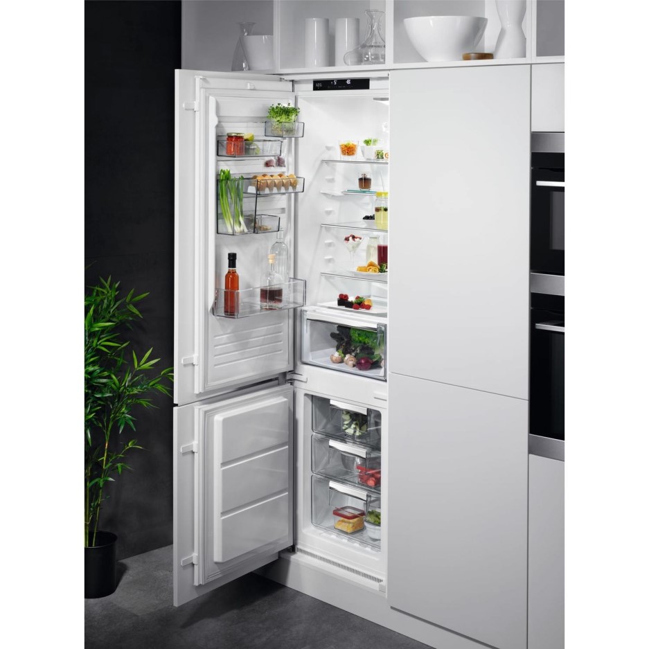 AEG SCE81928TS 7030 Integrated Fridge Freezer Sliding Rail