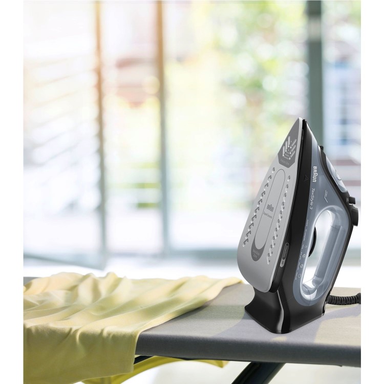 Refurbished Braun SI3055BK TexStyle 2400W 3 Steam Iron Black