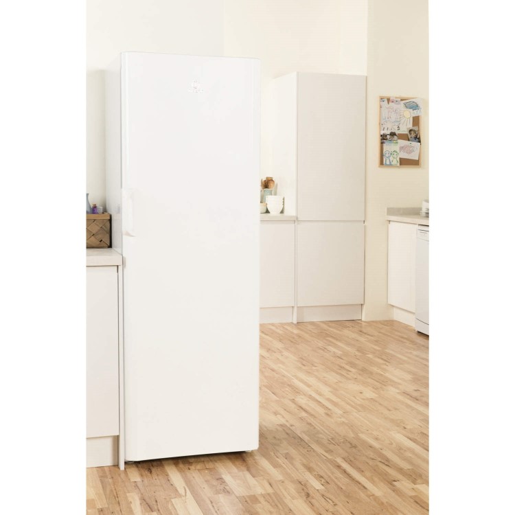 GRADE A1 - Indesit SIAA12 175x60cm Freestanding Fridge - White