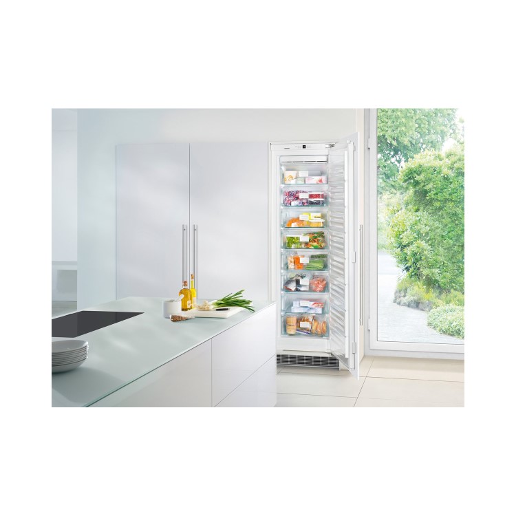 Liebherr SIGN3524 213 Litre Integrated In Column Freezer 177cm A++ Energy Rating 56cm Wide - White