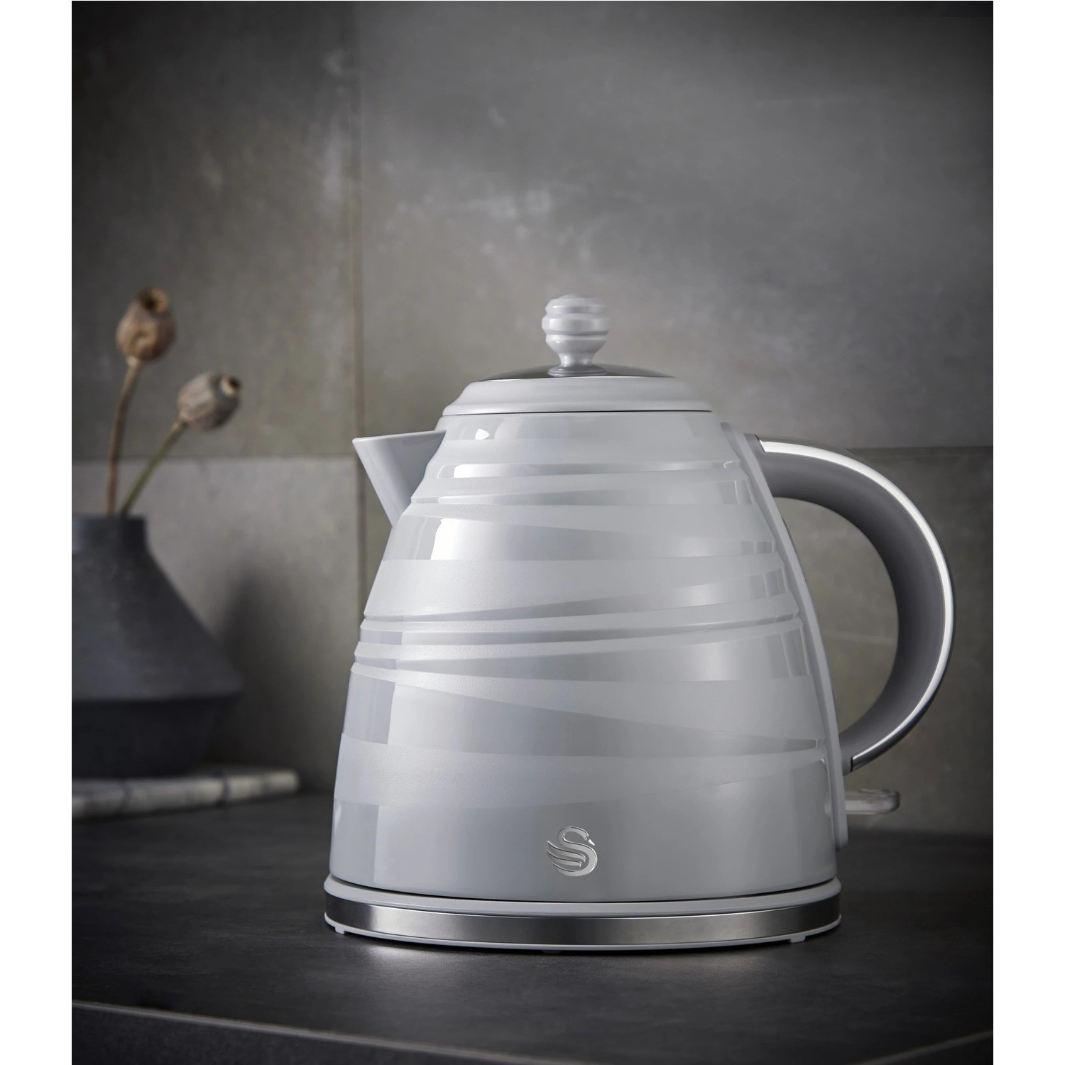 Swan SK31050GRN 1.7L Symphony Kettle Swan SK31050GRN Symphony 1.7L Jug
