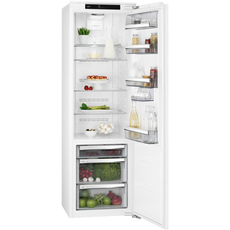 AEG SKS81826ZC 56cm Wide Integrated In-Column Fridge - White