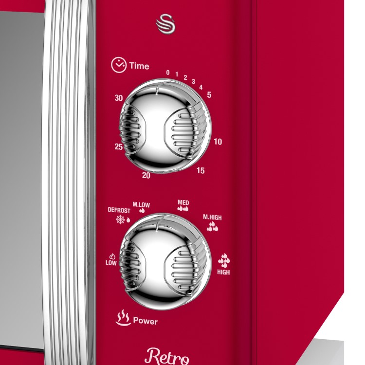 Swan Retro SM22130RN 20L 800W Freestanding Microwave - Red