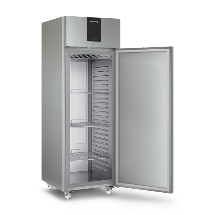 Smeg SPRF7PDXR Single Door Fridge 700Ltr  GN2/1 Compatible - Ventilated Cooling "A" Rated