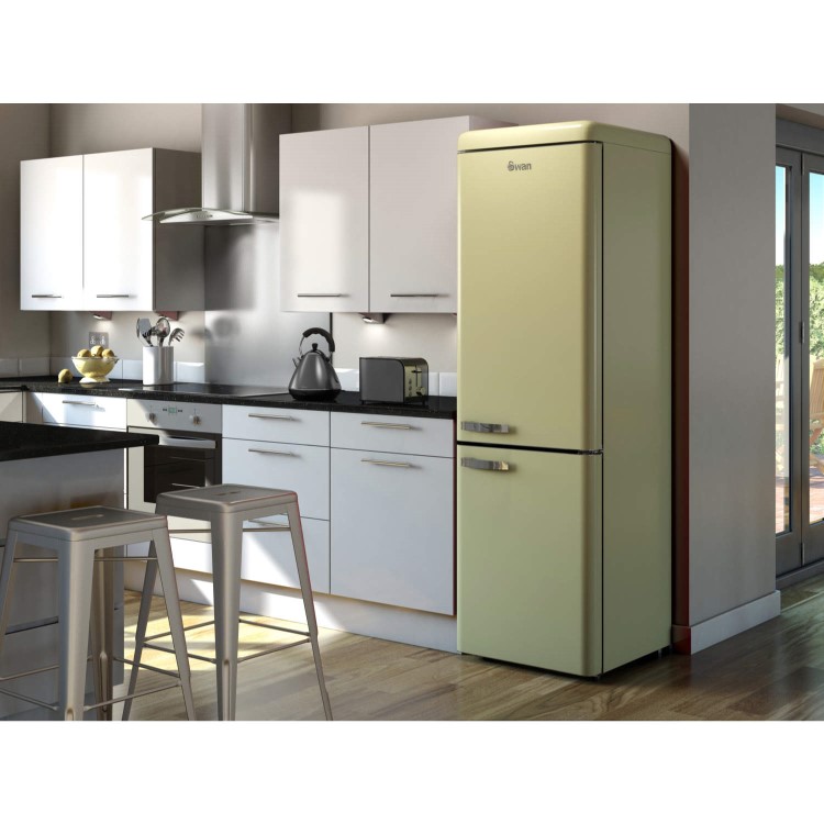 Swan SR11020CN Freestanding Fridge Freezer Cream