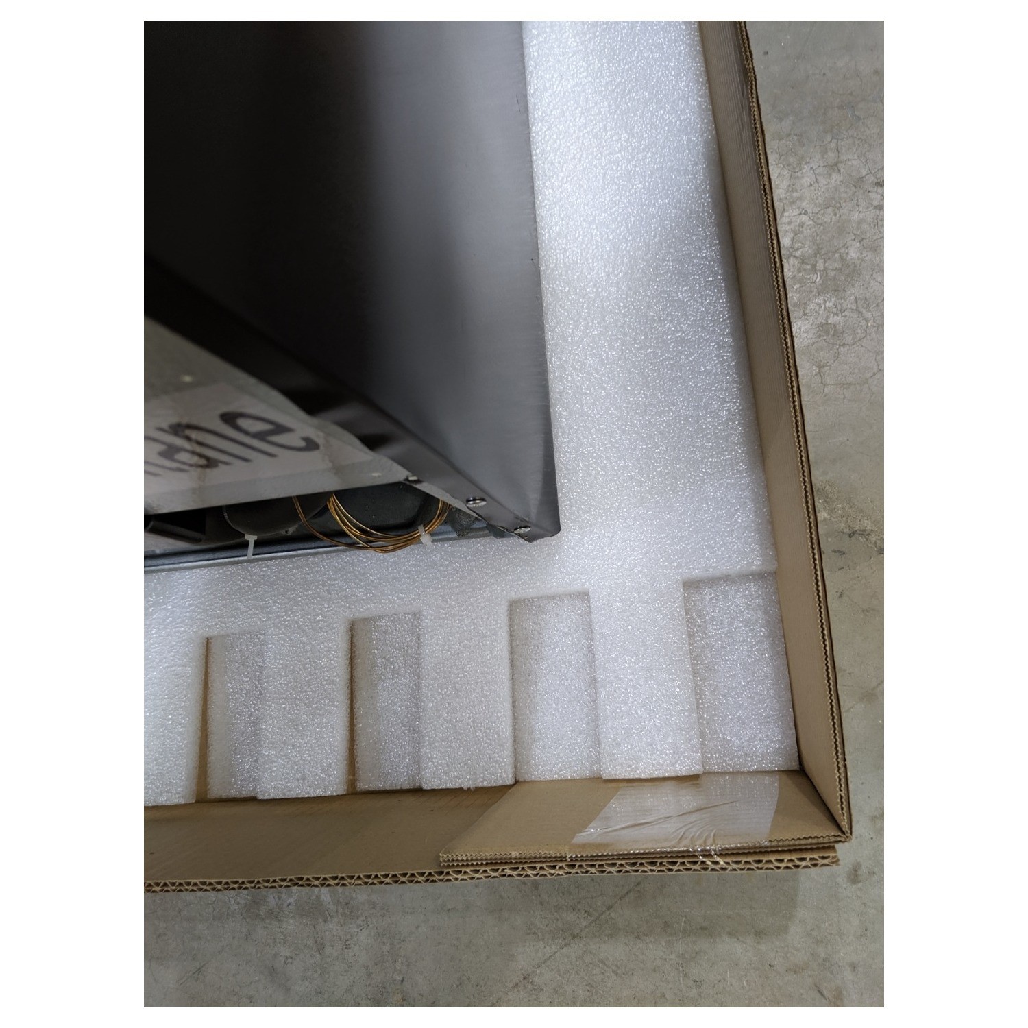 Refurbished Swan SR12030BN Integrated 20 Bottle Single Zone Wine Cooler