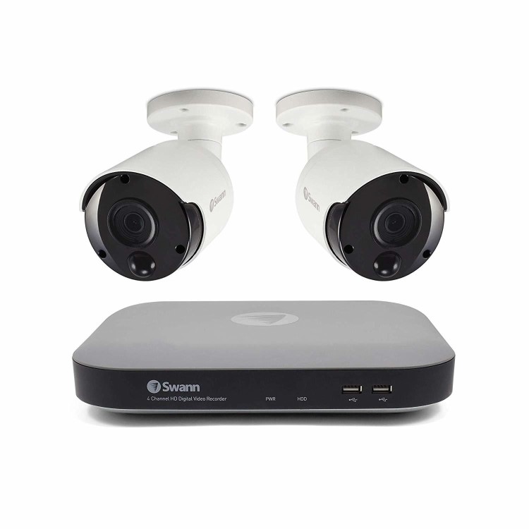 Swann CCTV System - 4 Channel 5MP DVR with 2 x 5MP Super HD Thermal Sensing Cameras & 1TB HDD