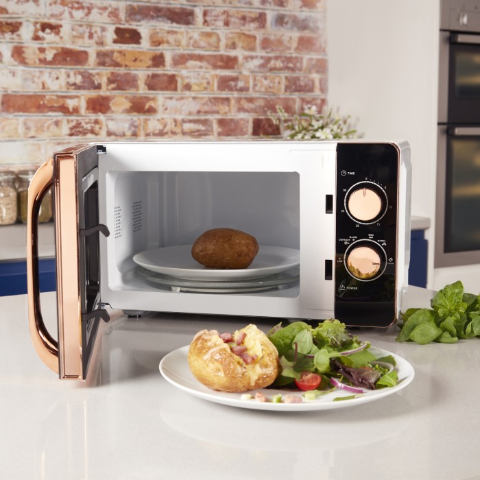 Tower T24020W 20L 800W Freestanding Microwave Rose Gold And White