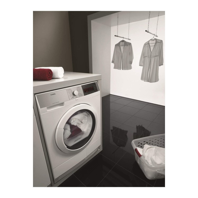 AEG Ex-display SensiDry 9 Series Freestanding Condenser Tumble Dryer in White