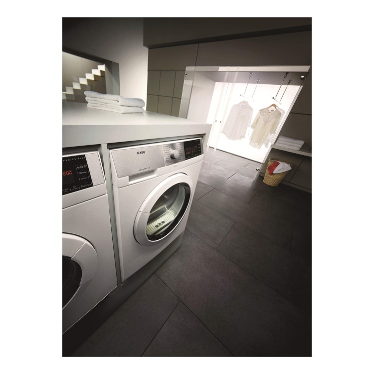 AEG Ex-display SensiDry 9 Series Freestanding Condenser Tumble Dryer in White