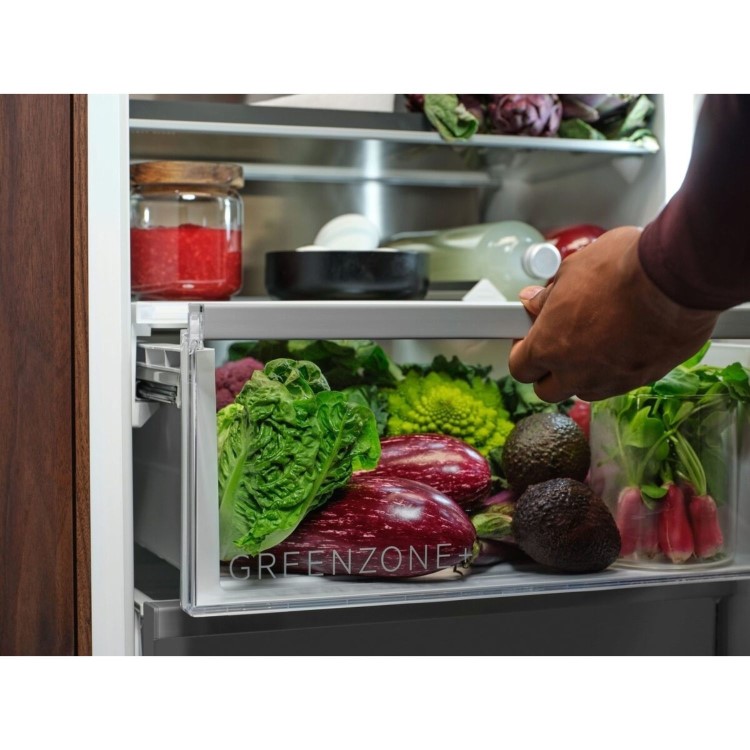 AEG Series 8000 248 Litre 70/30 Integrated Fridge Freezer