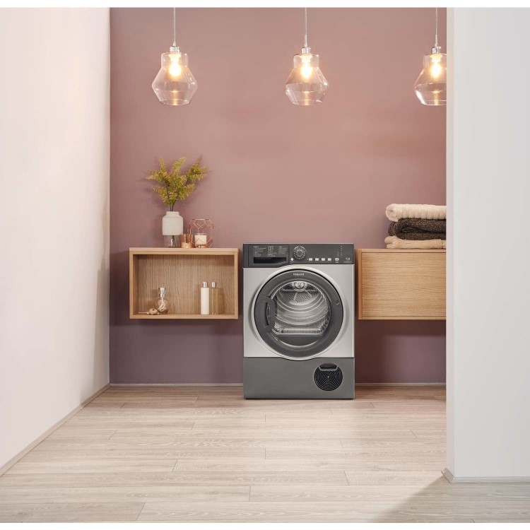 GRADE A2 - Hotpoint TCFS73BGG 7kg Freestanding Condenser Sensor Tumble Dryer Graphite