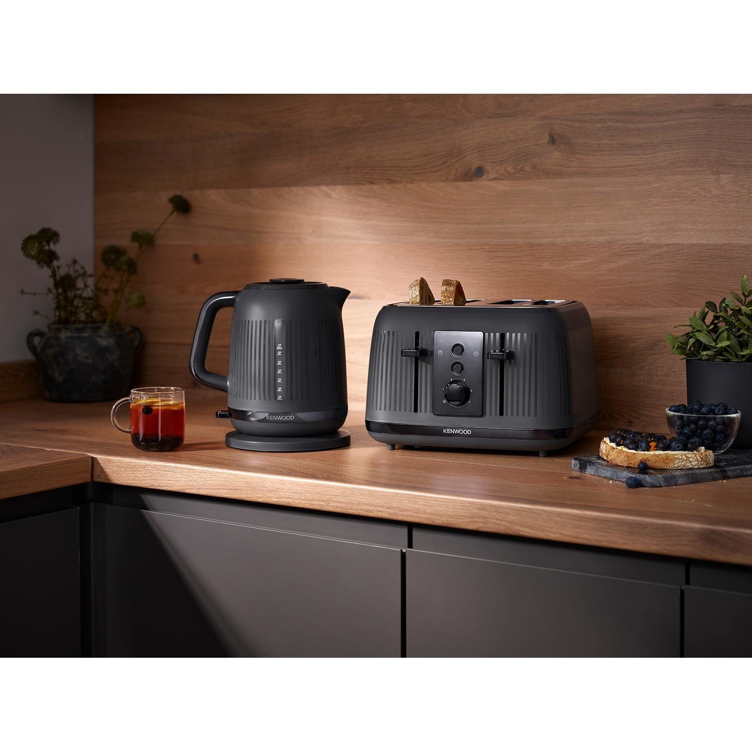 Grey kitchen kettle and sales toaster