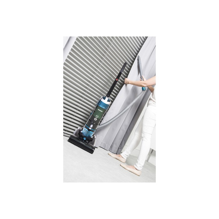 Hoover TH31BO01 Breeze Evo Upright Vacuum Cleaner