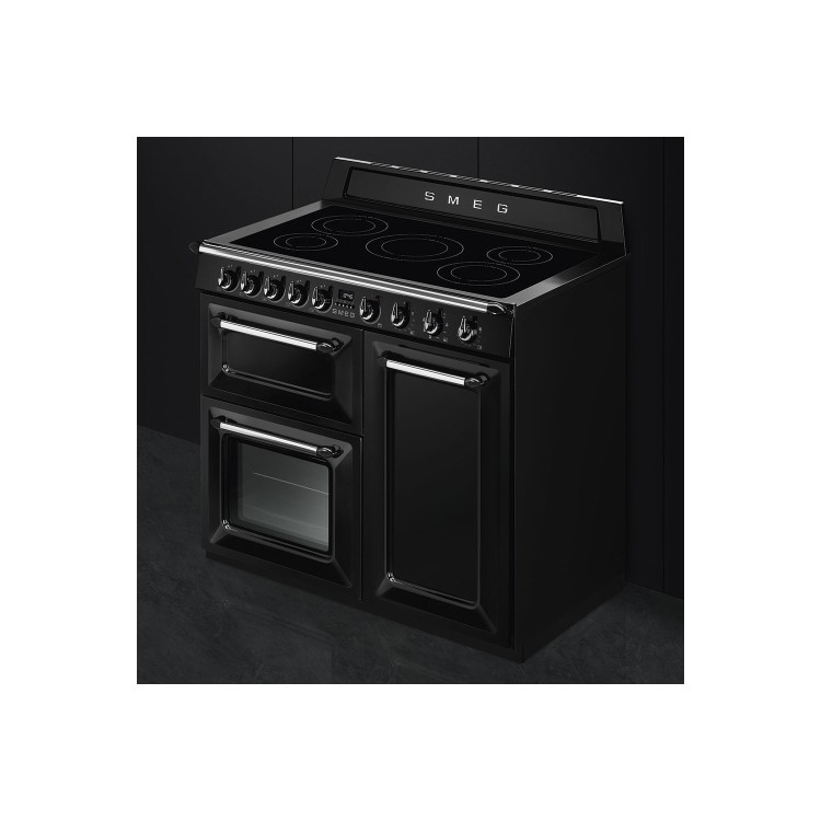 GRADE A2 - Smeg TR103IBL 100cm Victoria Gloss Black Three Cavity Traditional Cooker with Side Opening
